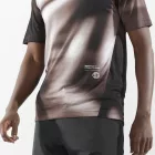 Salomon ShakeOut Core SS Tee GFX férfi technikai póló