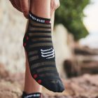 Compressport Pro Racing Socks V4.0 Ultralight Run Low Cut futózokni
