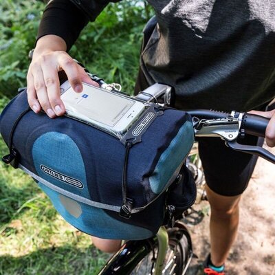 Mounting Set for Safe-It rögzítővel (F1420 nem tartozék) az Ortlieb Ultimate kormánytáskákhoz rögzíthető, kivéve Ultimate Compact táska